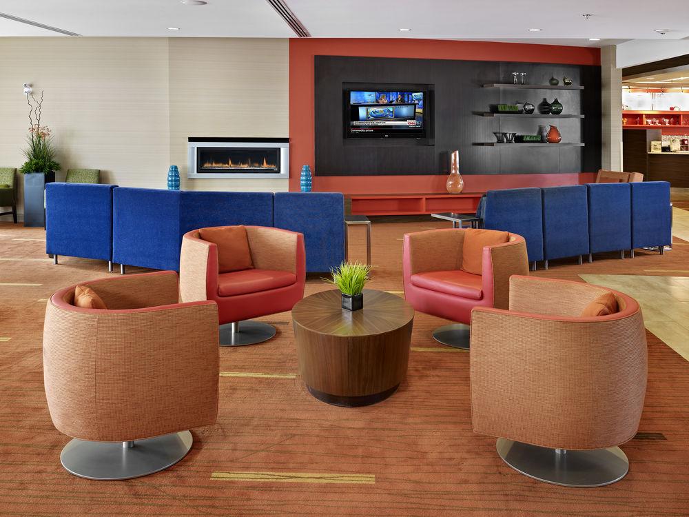 Courtyard By Marriott Edmonton West Hotell Exteriör bild