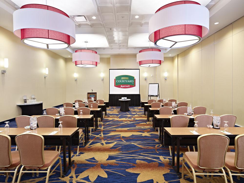 Courtyard By Marriott Edmonton West Hotell Exteriör bild