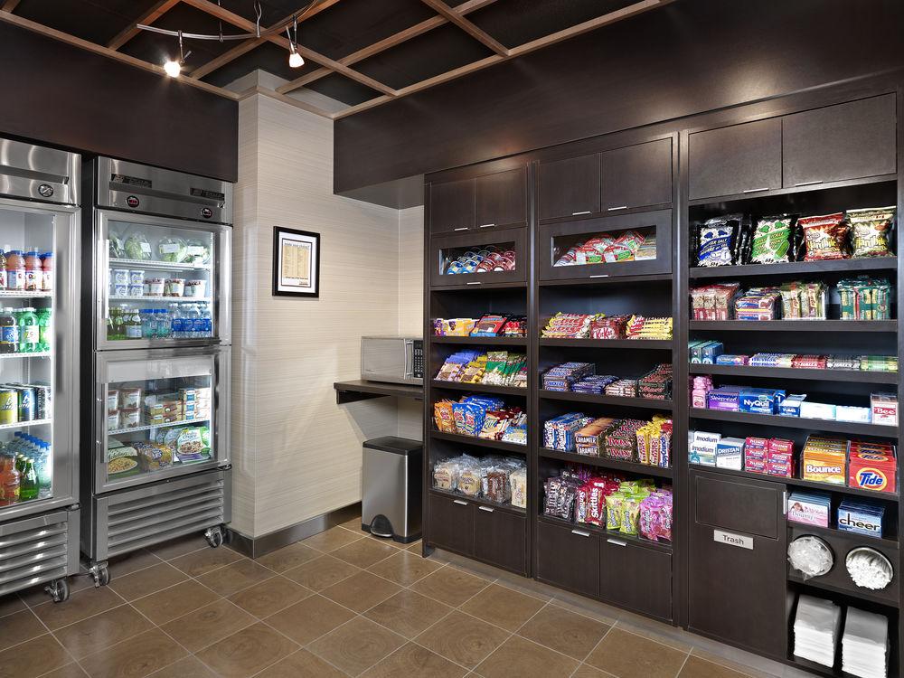 Courtyard By Marriott Edmonton West Hotell Exteriör bild
