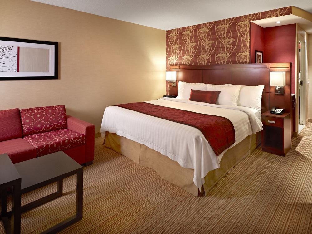 Courtyard By Marriott Edmonton West Hotell Exteriör bild