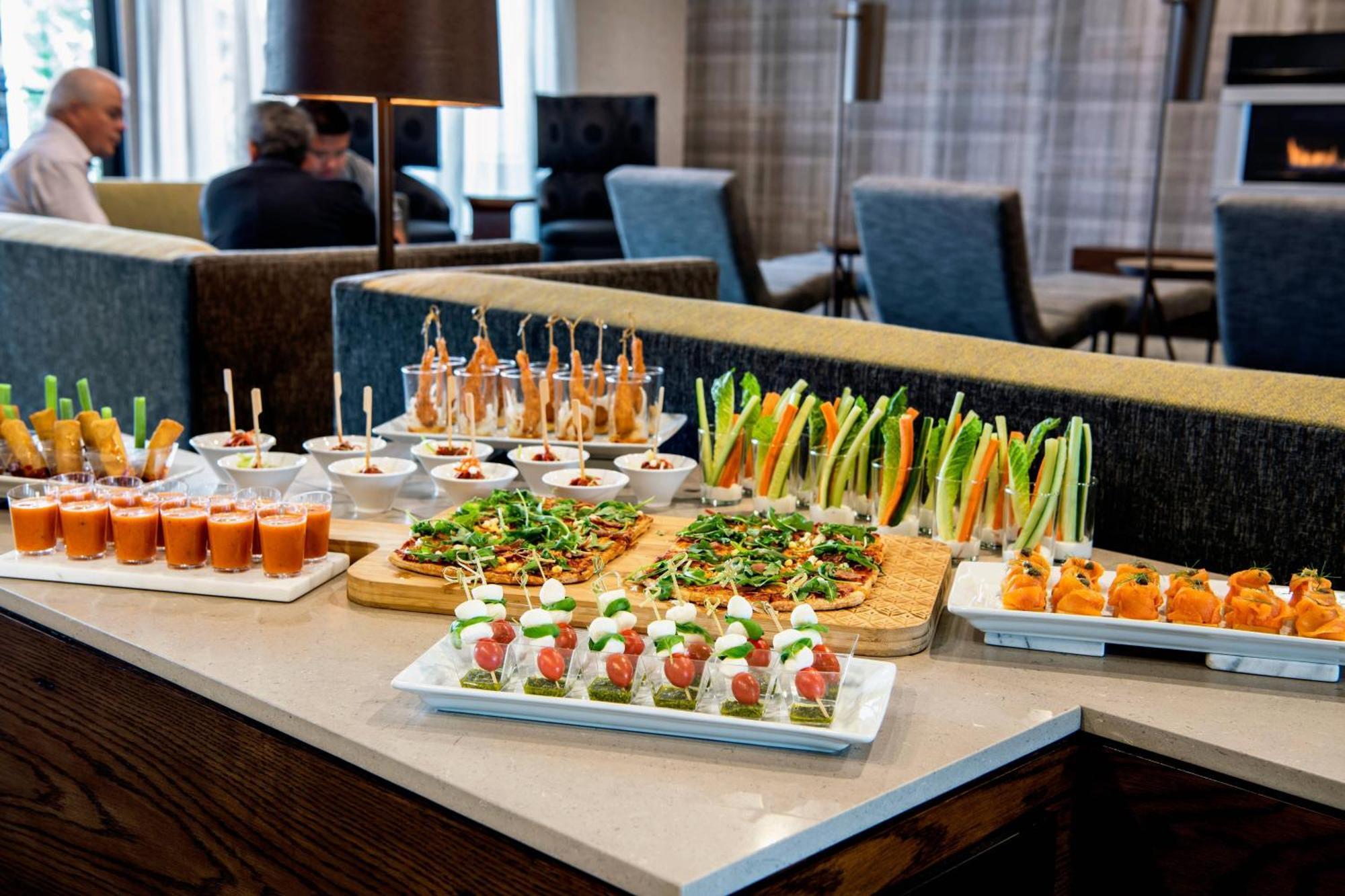 Courtyard By Marriott Edmonton West Hotell Exteriör bild