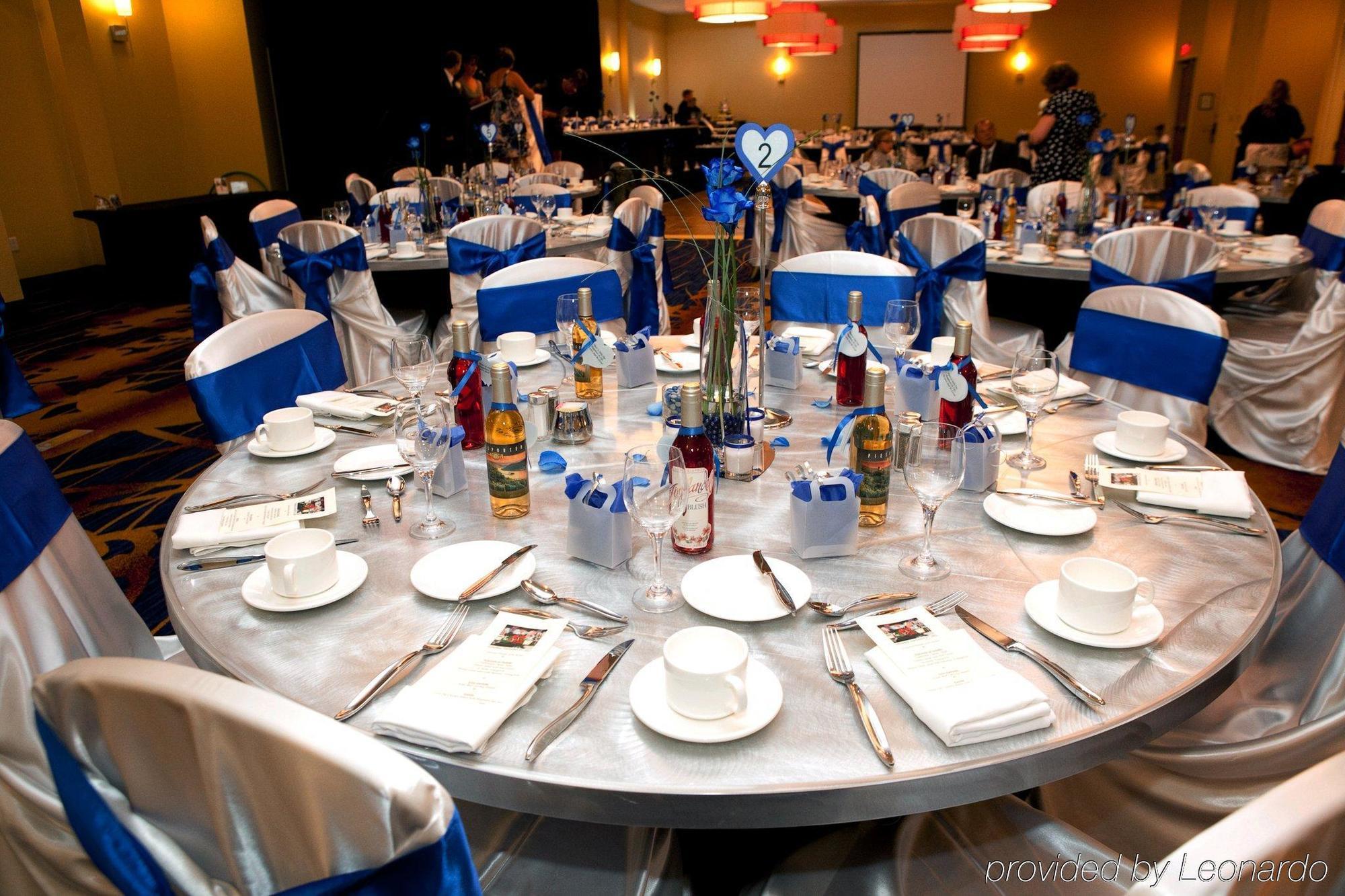 Courtyard By Marriott Edmonton West Hotell Restaurang bild