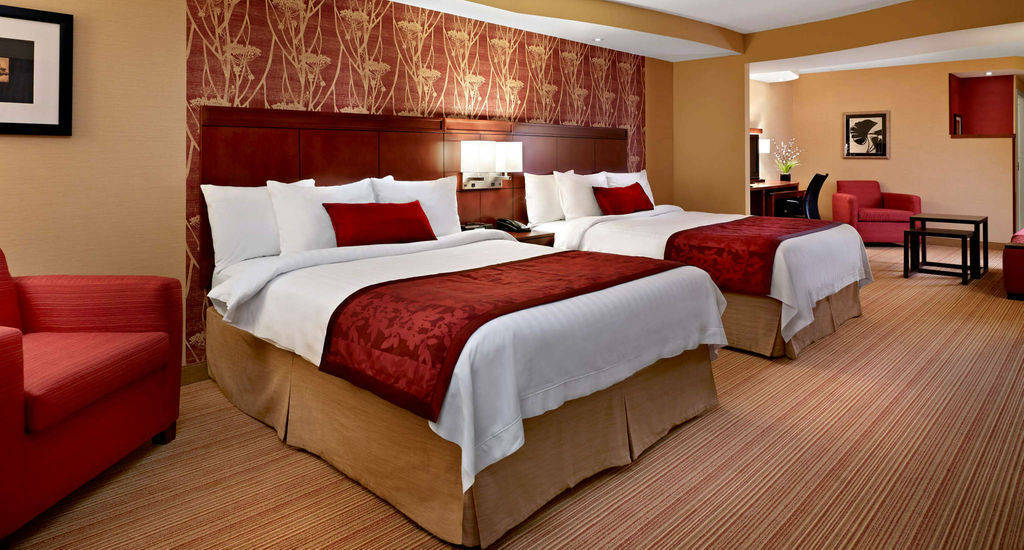 Courtyard By Marriott Edmonton West Hotell Exteriör bild